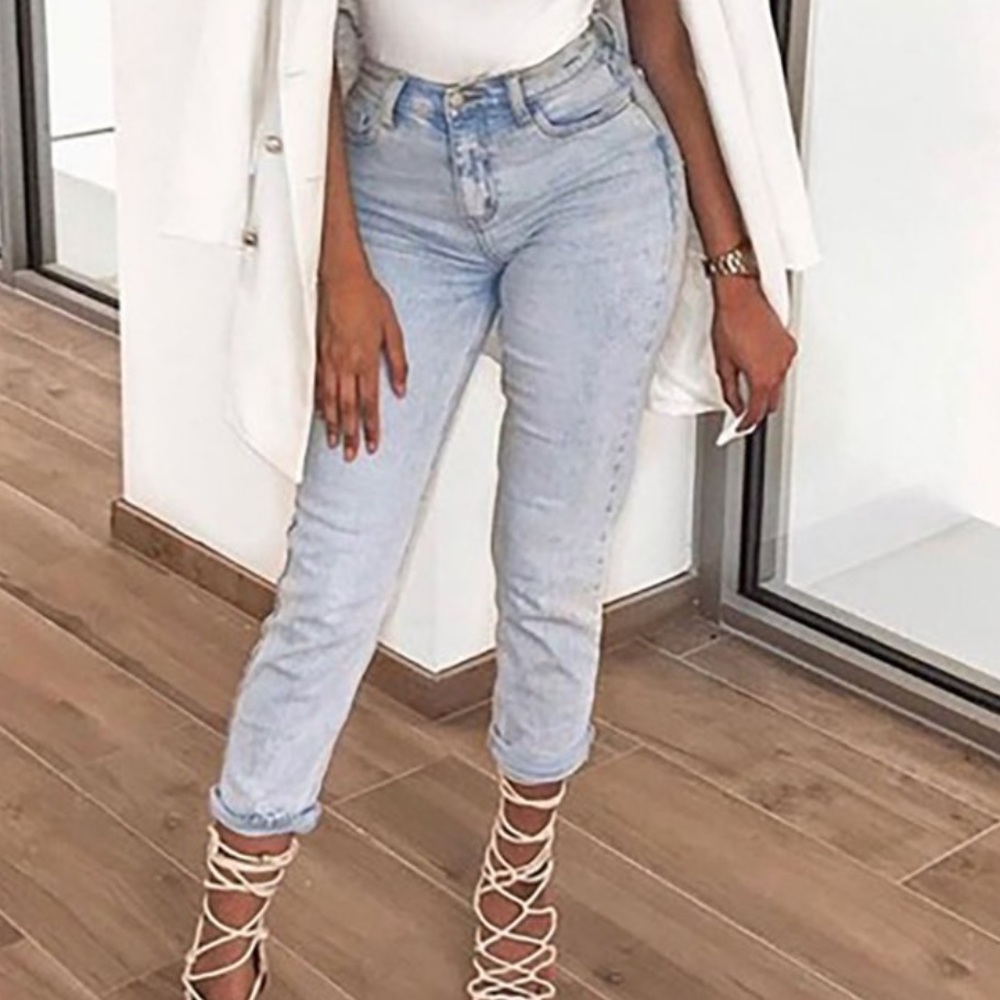 Fashion Nova Mom Jeans size 3